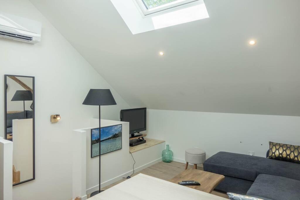 Maison/Appartement Avec Jardin Saint-Denis-en-Val Esterno foto