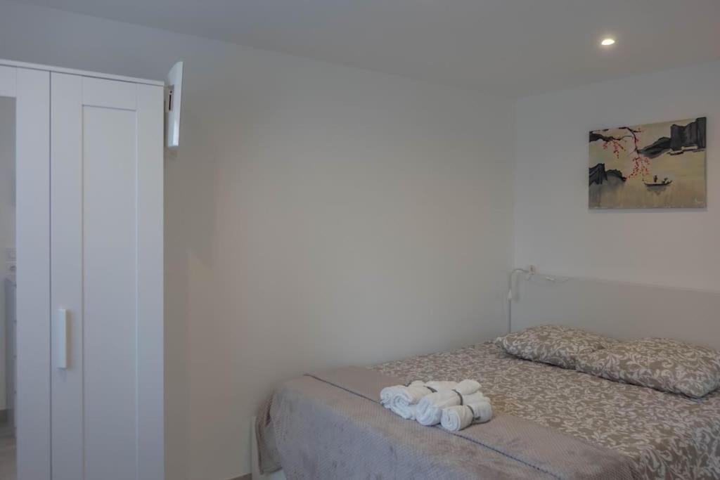 Maison/Appartement Avec Jardin Saint-Denis-en-Val Esterno foto